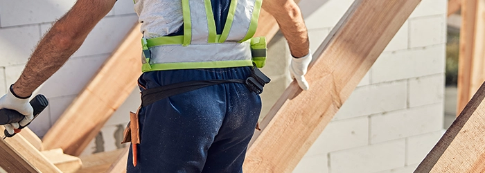 Contractor website showcasing services and completed projects