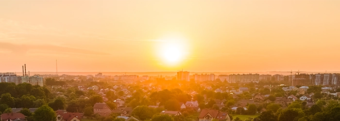 Real estate website for attracting home buyers